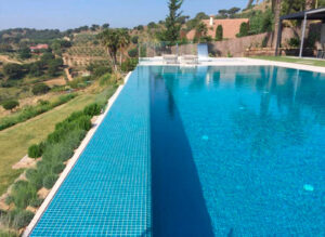 revestimiento-piscina-casa-rural